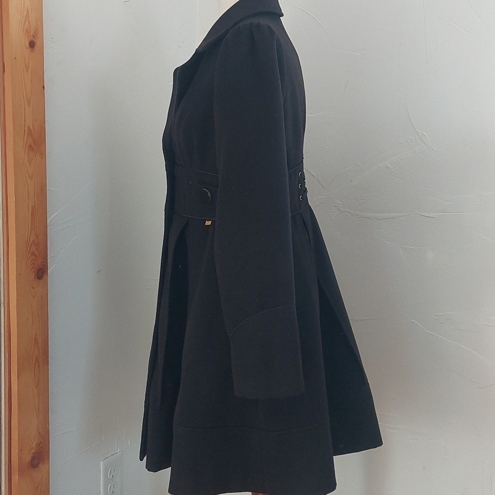 XOXO Gothic Coat - Picture 3 of 7